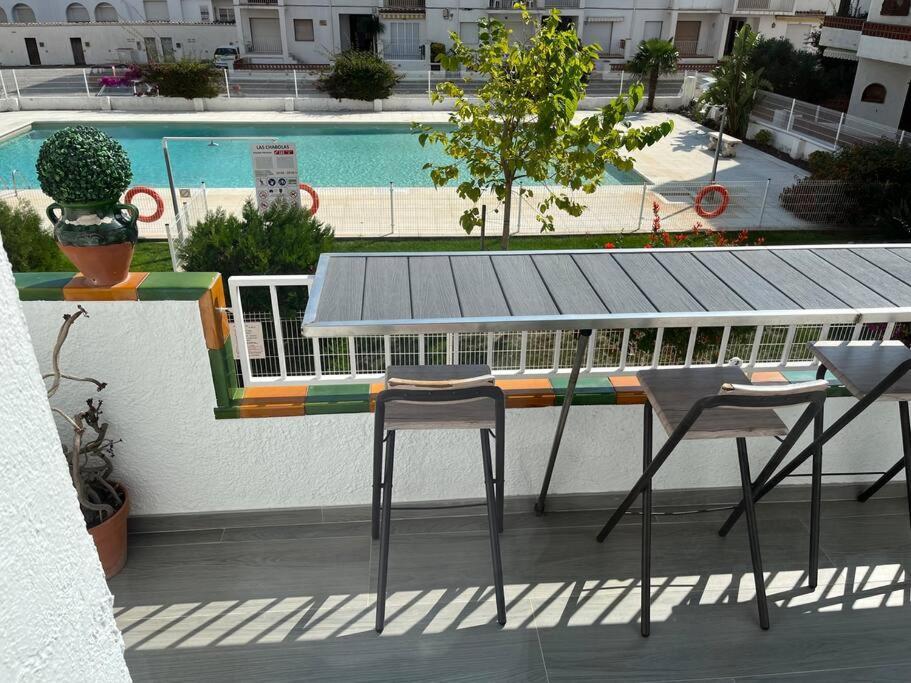 Le Canola Empuriabrava Port - 45M2 - Vue Piscine - Plage Centrale 500M- Parking Prive Gratuit Exterior photo